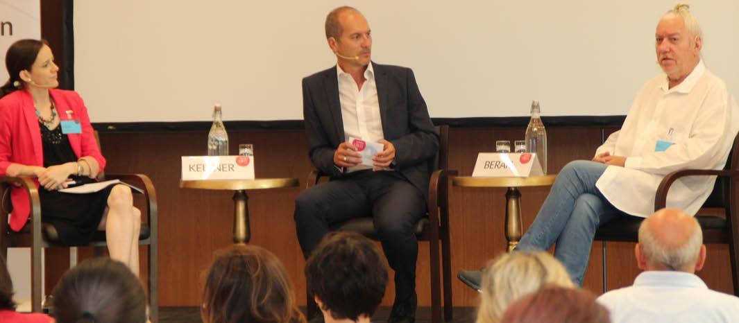 Johann Beran bei der Podiumsdiskussion mit Barbara Kellner